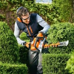 Stihl Benzin-Heckenschere HS 56 C-E / 60 Cm -Geschäft Für Gartentechnikbedarf 38473 2 Stihl 42420112947
