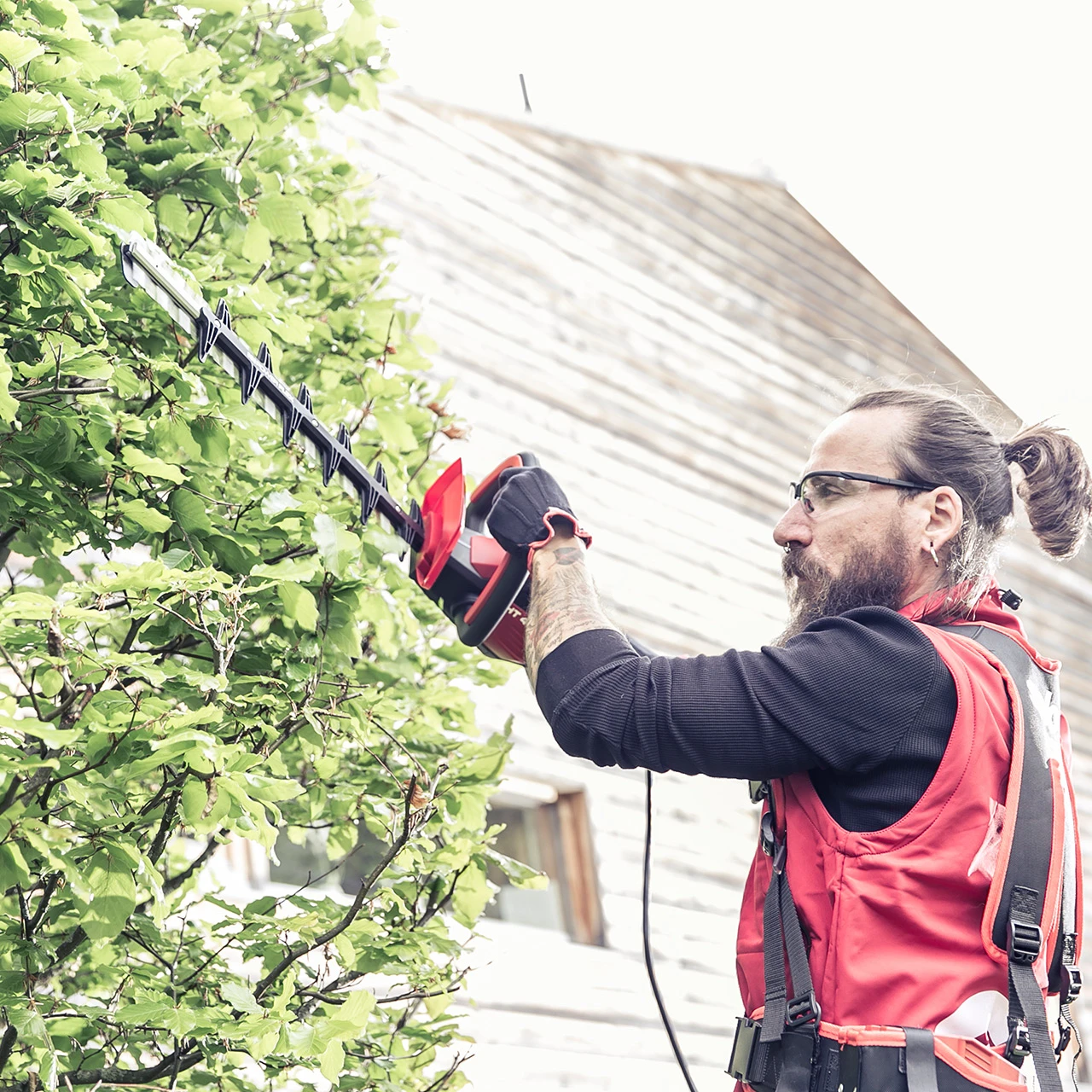 Akku-Heckenschere HT 4245 Set - Inkl. Akku Und Ladegerät 6 Akku-Heckenschere HT 4245 Set - Inkl. Akku Und Ladegerät – Bild 4