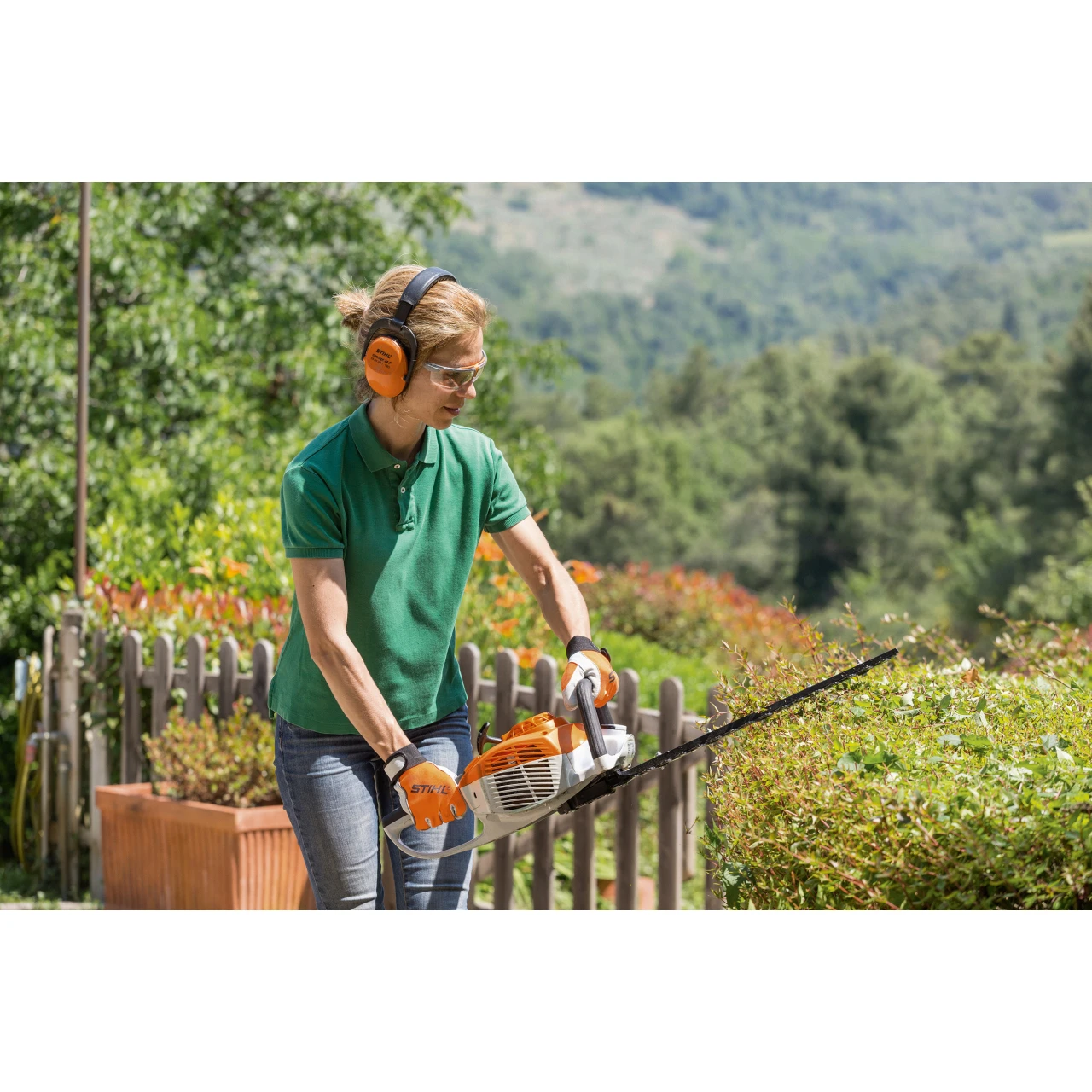 Stihl Benzin-Heckenschere HS 46 - 45 Cm / 18'' 4 Stihl Benzin-Heckenschere HS 46 - 45 Cm / 18'' – Bild 2